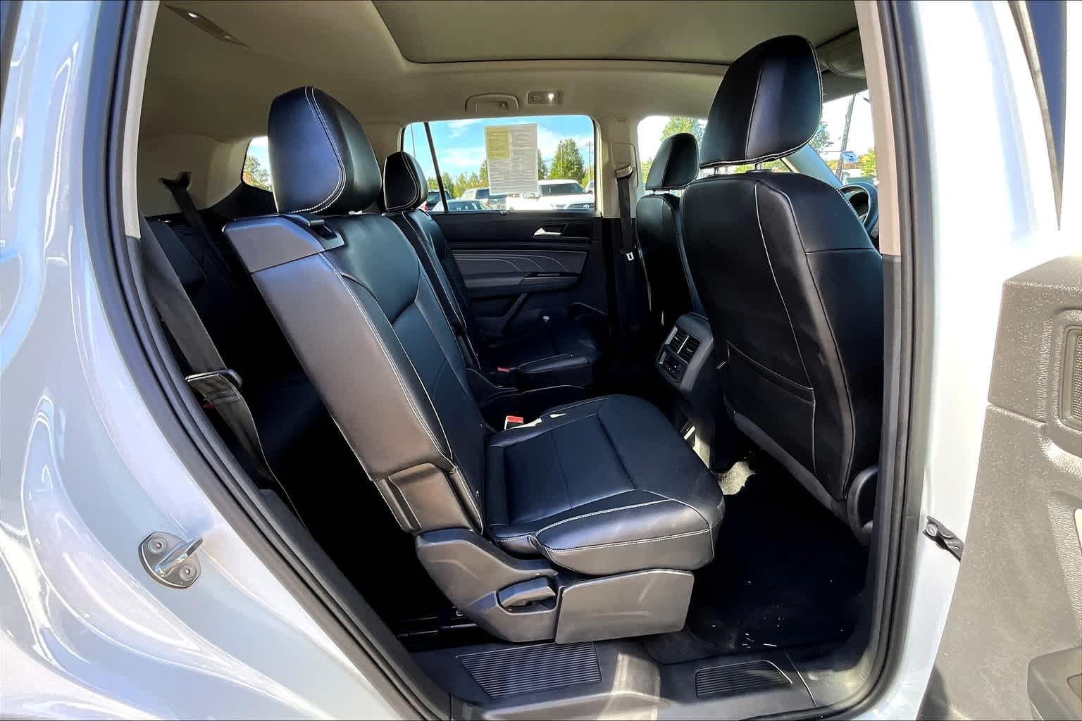 2021 Volkswagen Atlas 3.6L V6 SEL - Photo 16