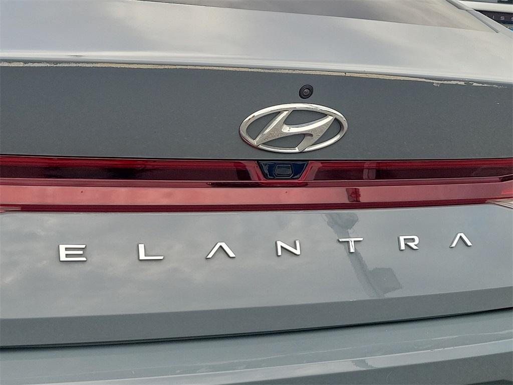 2021 Hyundai Elantra SEL - Photo 25