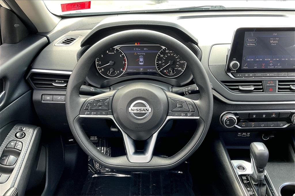 2022 Nissan Altima 2.5 SV - Photo 16