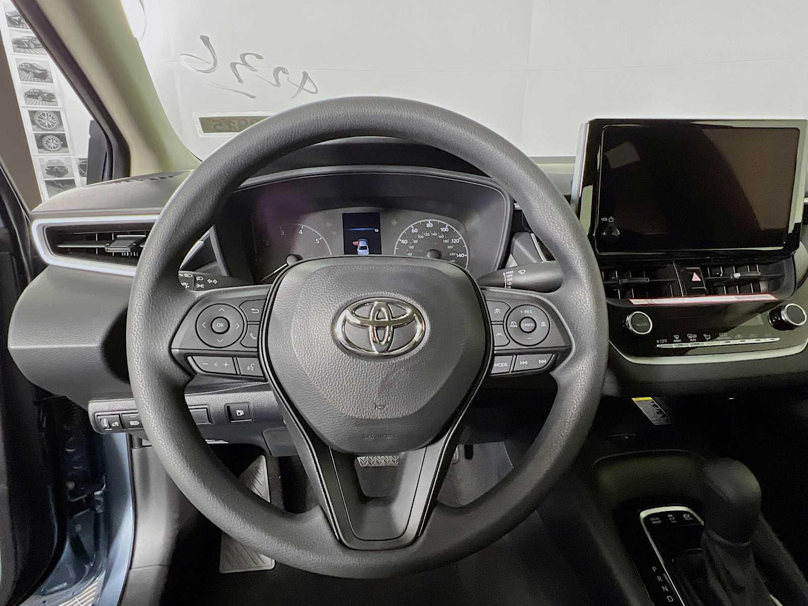 2025 Toyota Corolla Hybrid LE - Photo 7