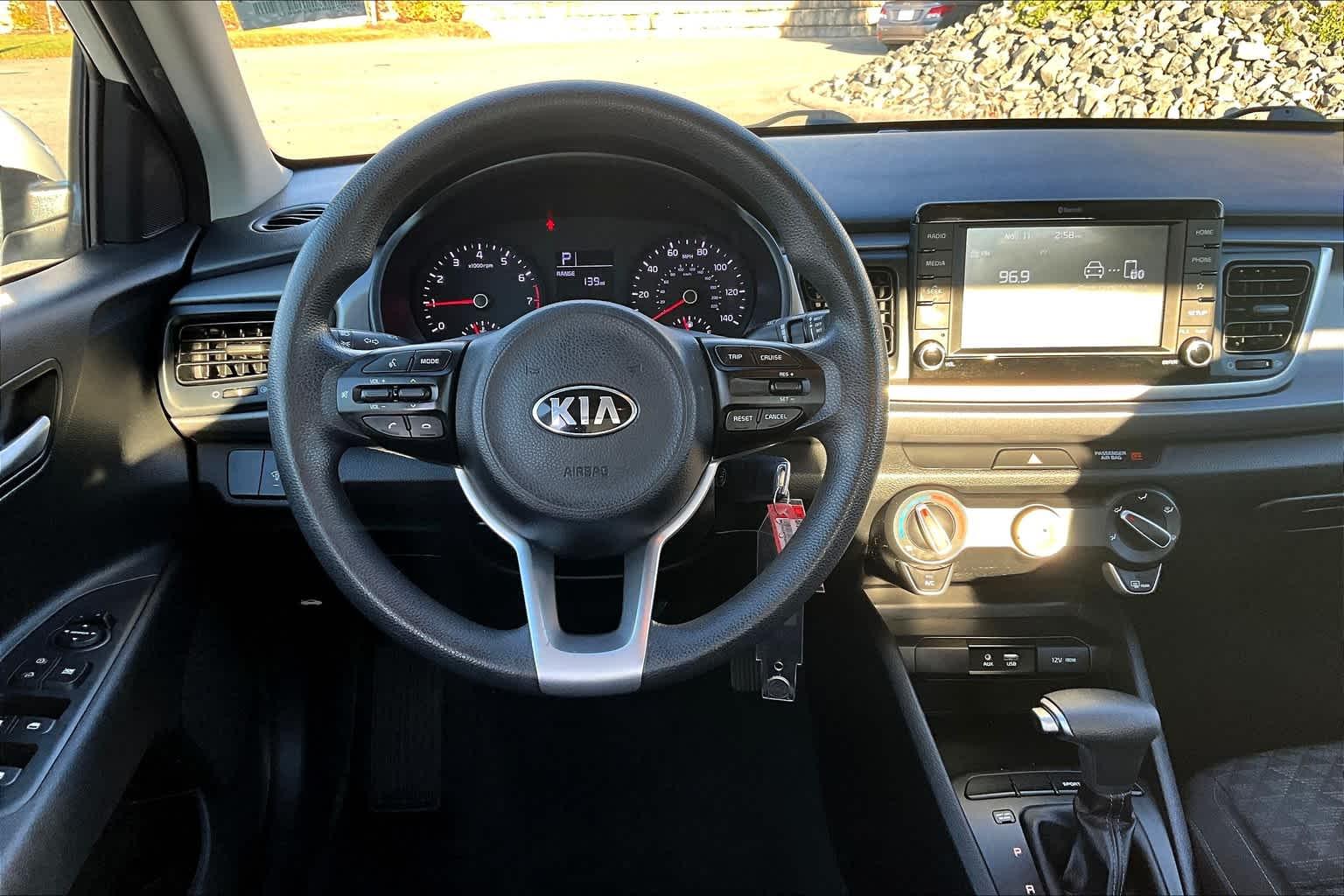 2019 Kia Rio S - Photo 17