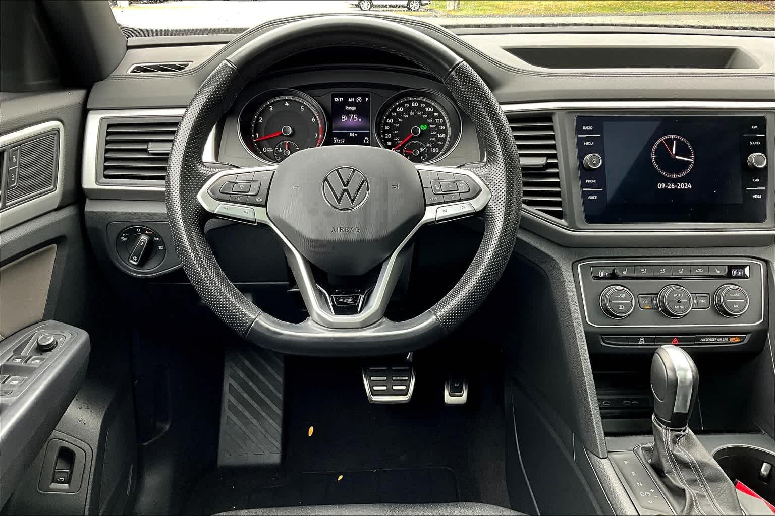 2021 Volkswagen Atlas Cross Sport 3.6L V6 SE w/Technology R-Line - Photo 17