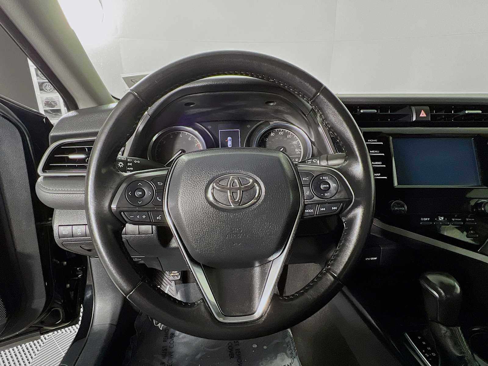 2019 Toyota Camry SE - Photo 11