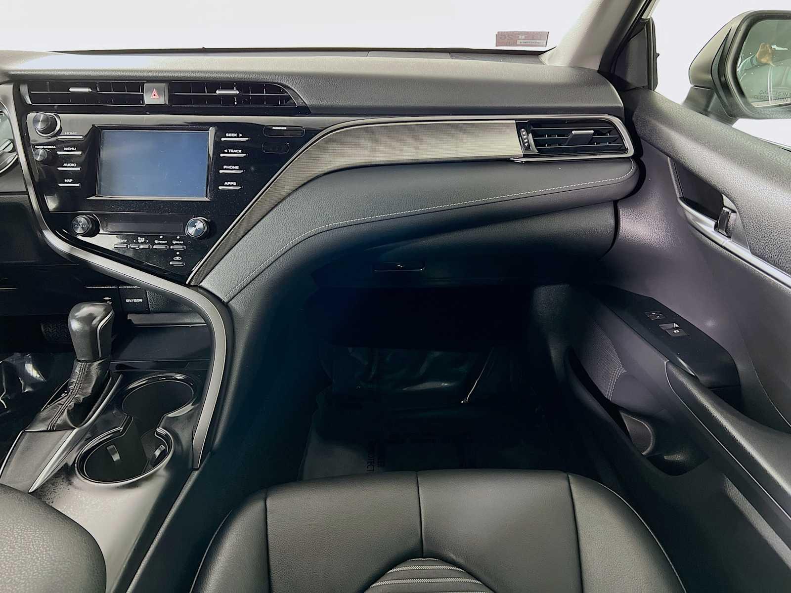 2019 Toyota Camry SE - Photo 22