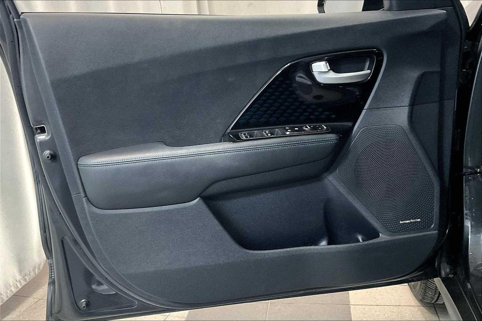 2022 Kia Niro EV EX Premium - Photo 9