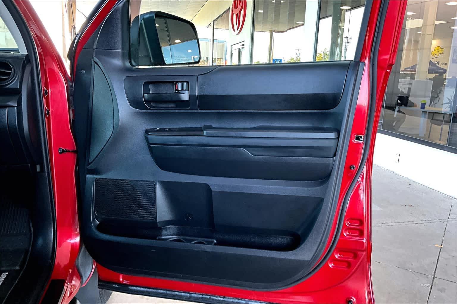 2019 Toyota Tundra SR Double Cab 6.5 Bed 4.6L - Photo 12