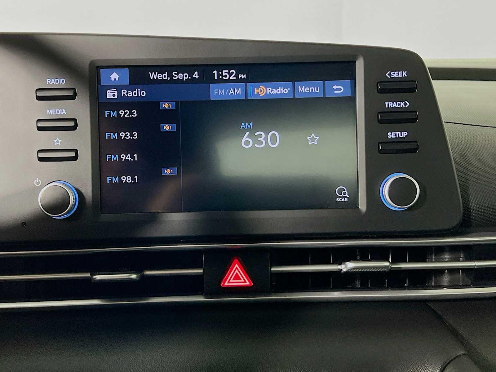 2021 Hyundai Elantra SE - Photo 14