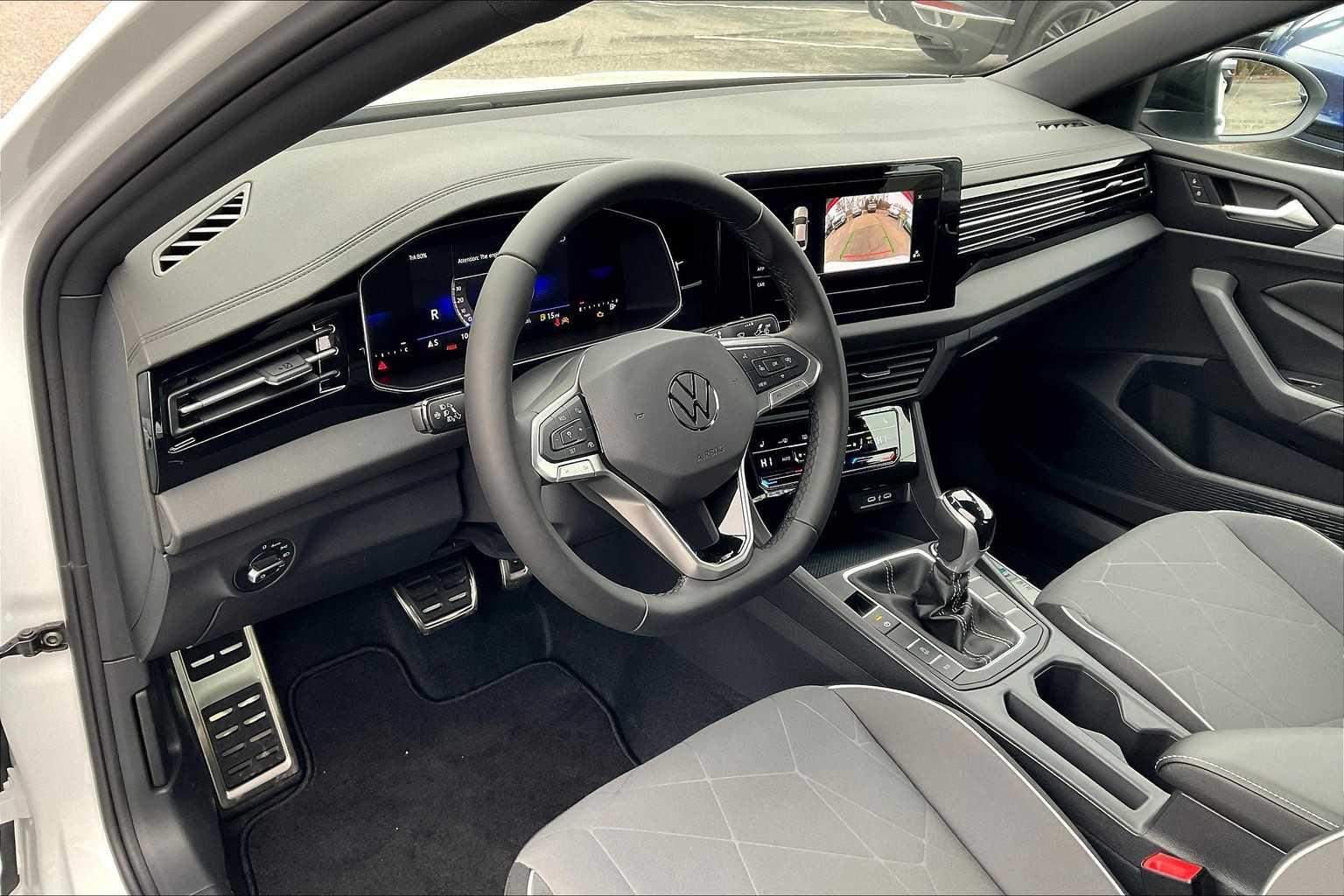 2025 Volkswagen Jetta Sport - Photo 9