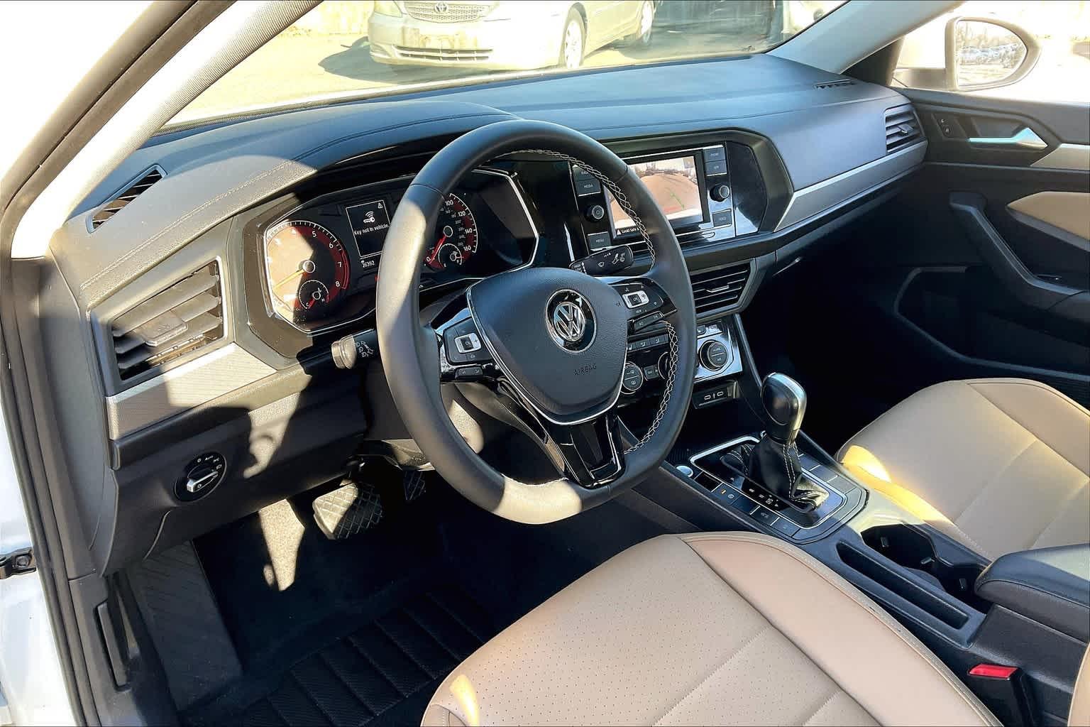 2021 Volkswagen Jetta SE - Photo 8