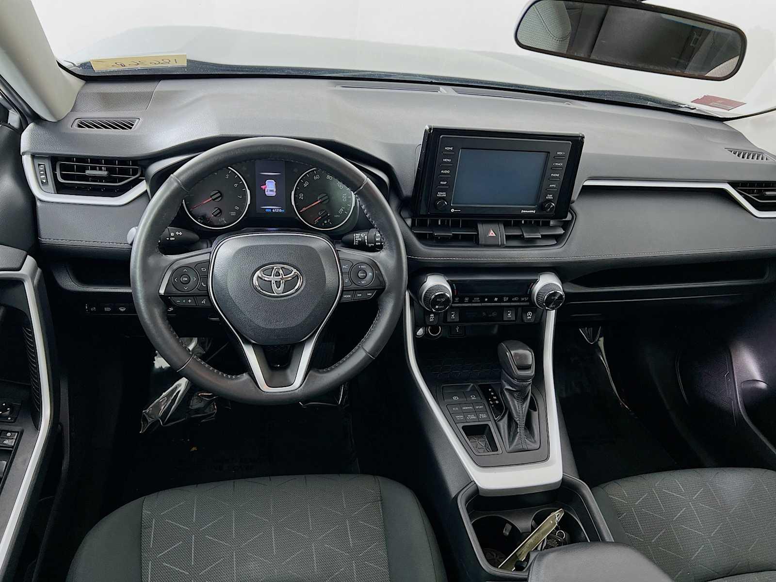 2021 Toyota RAV4 XLE - Photo 23