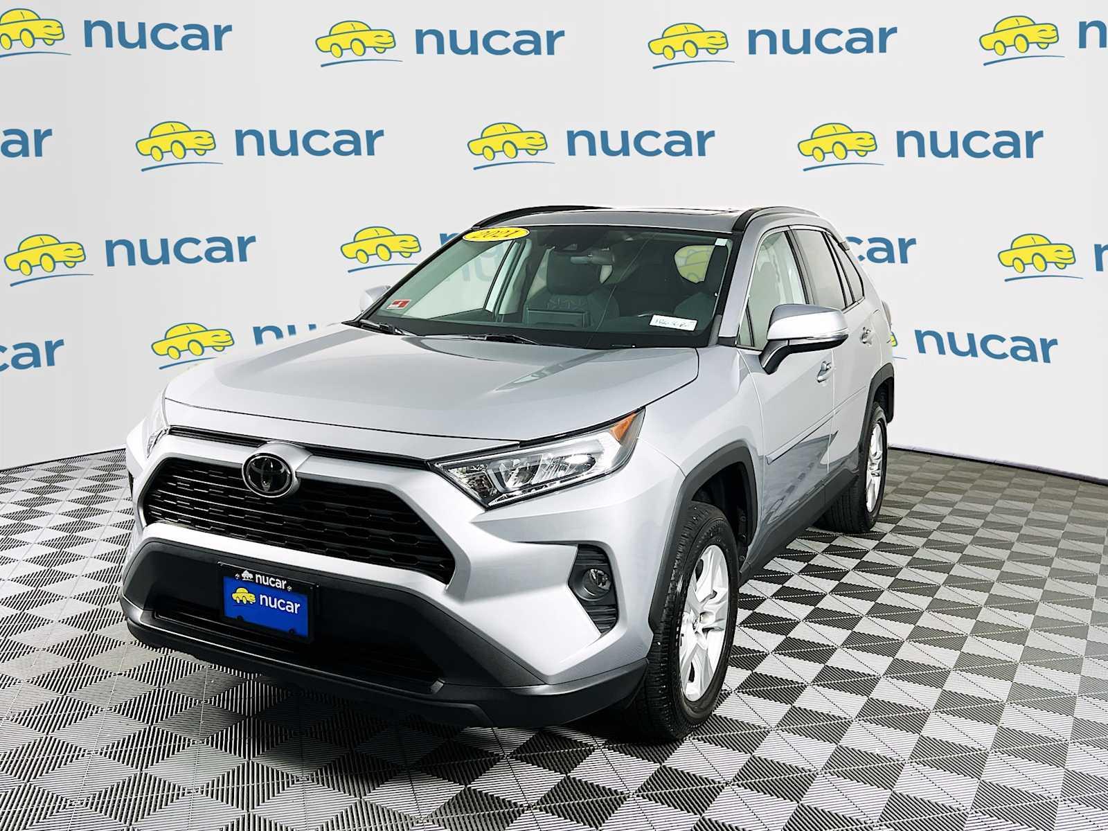 2021 Toyota RAV4 XLE - Photo 3