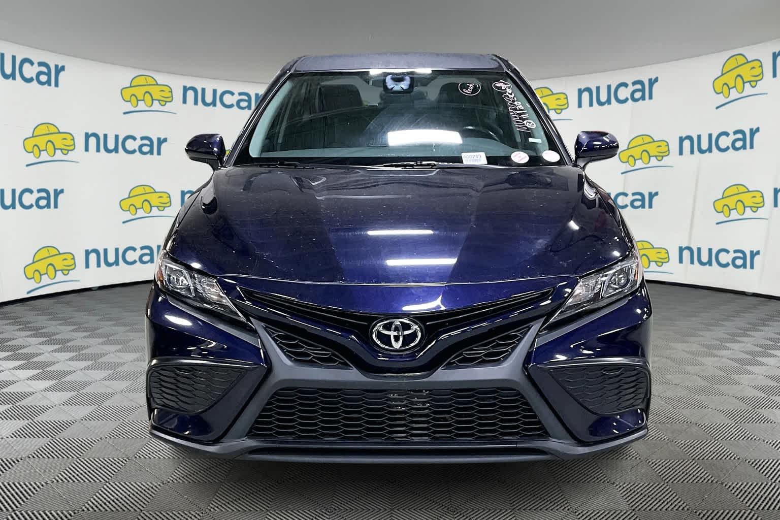 2021 Toyota Camry SE - Photo 2