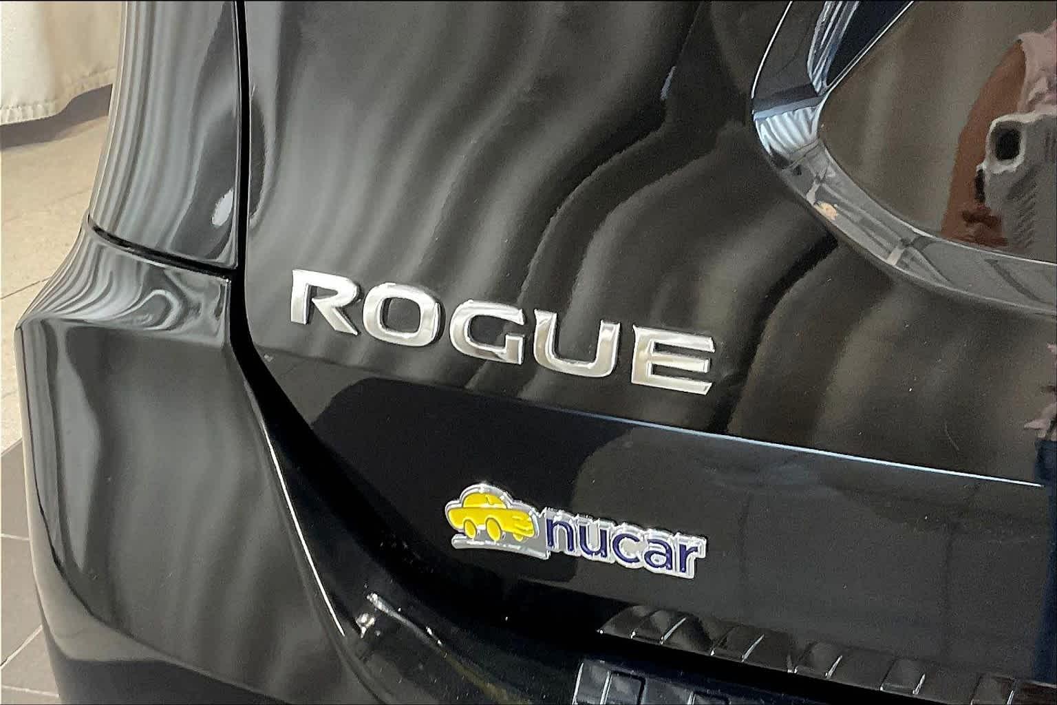 2017 Nissan Rogue SV - Photo 28