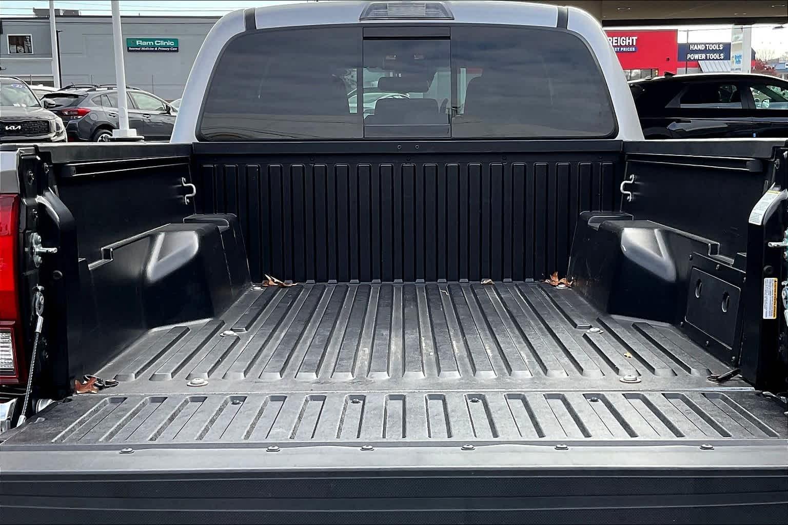 2021 Toyota Tacoma SR5 Double Cab 5 Bed V6 AT - Photo 31