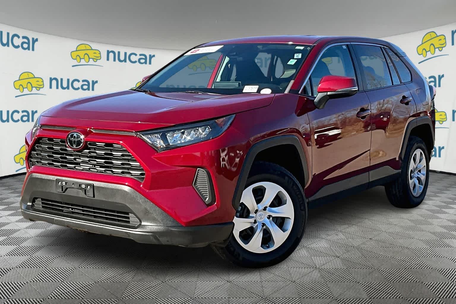 2022 Toyota RAV4 LE - Photo 3