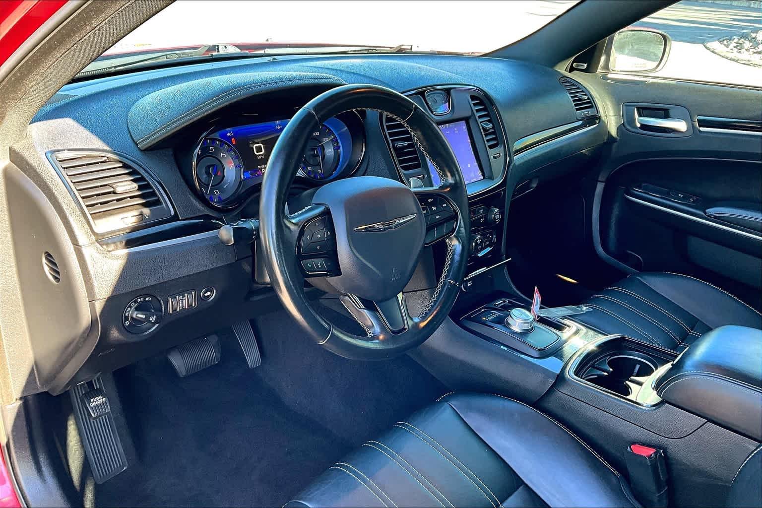 2019 Chrysler 300 300S - Photo 8