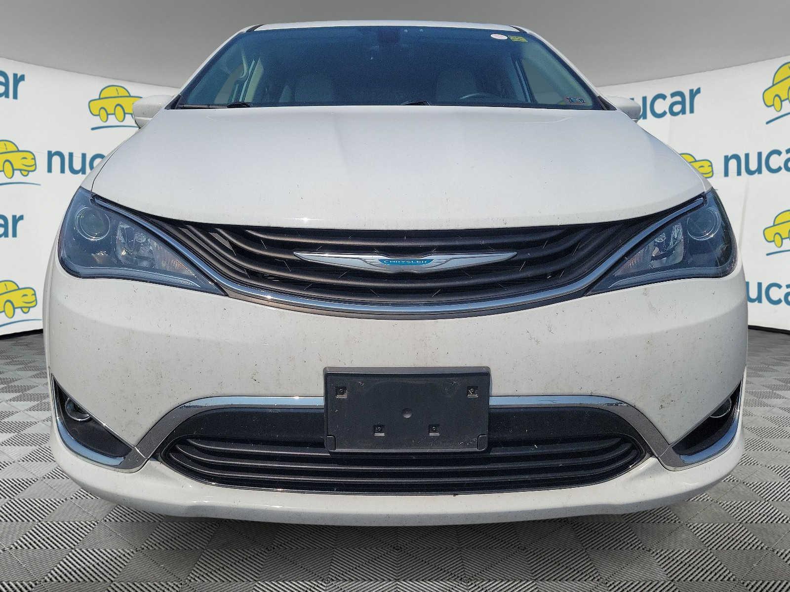 2019 Chrysler Pacifica Hybrid Touring Plus - Photo 2