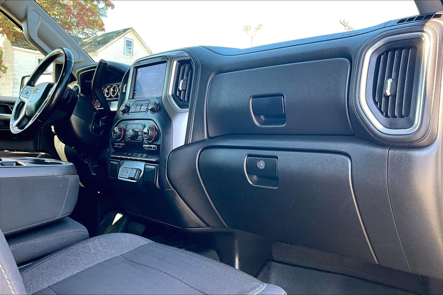 2019 Chevrolet Silverado 1500 RST 4WD Double Cab 147 - Photo 14