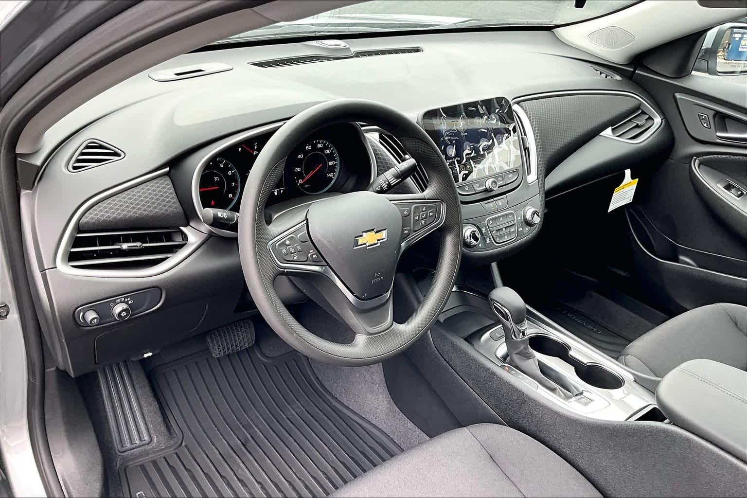 2025 Chevrolet Malibu LT - Photo 8