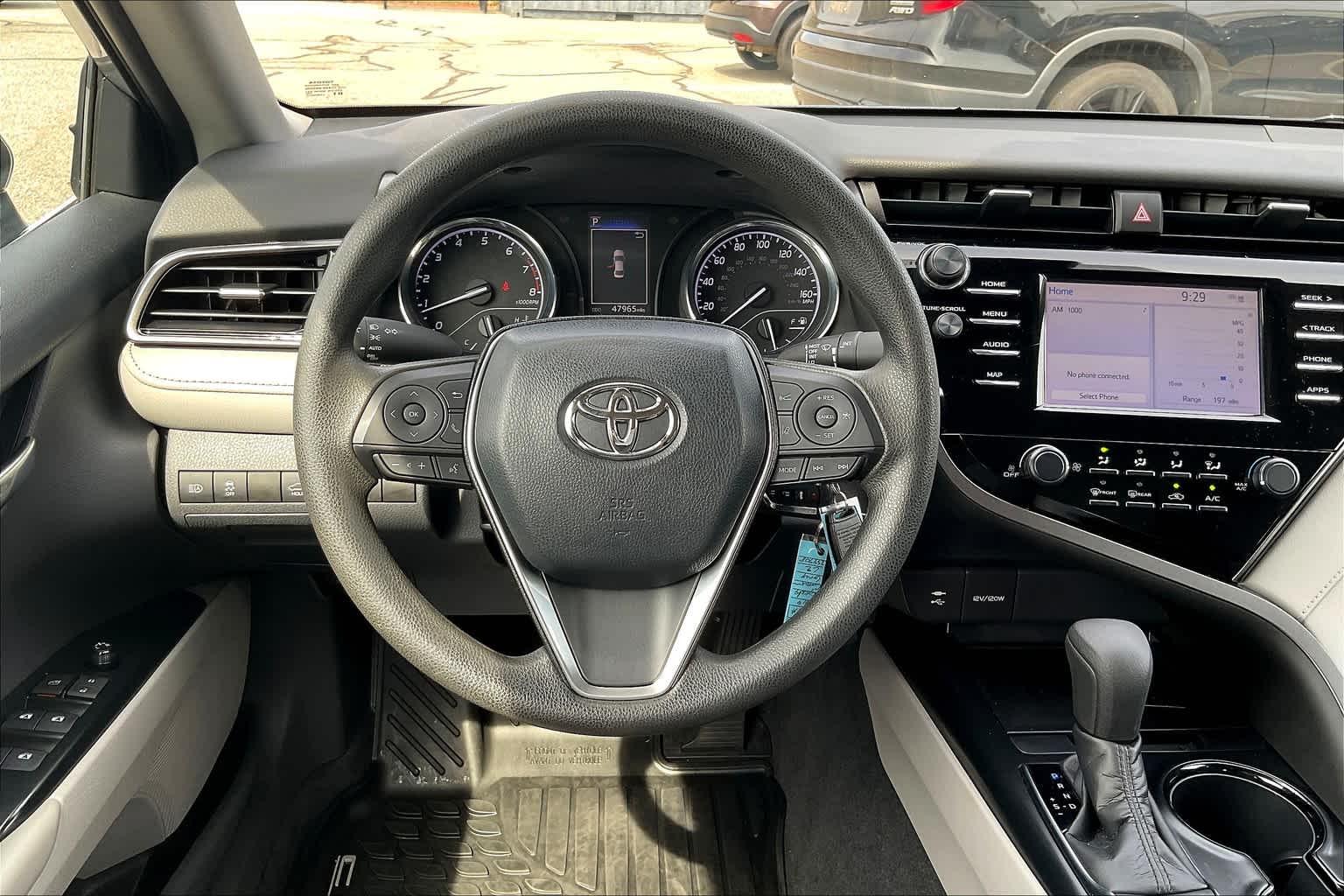 2019 Toyota Camry LE - Photo 22