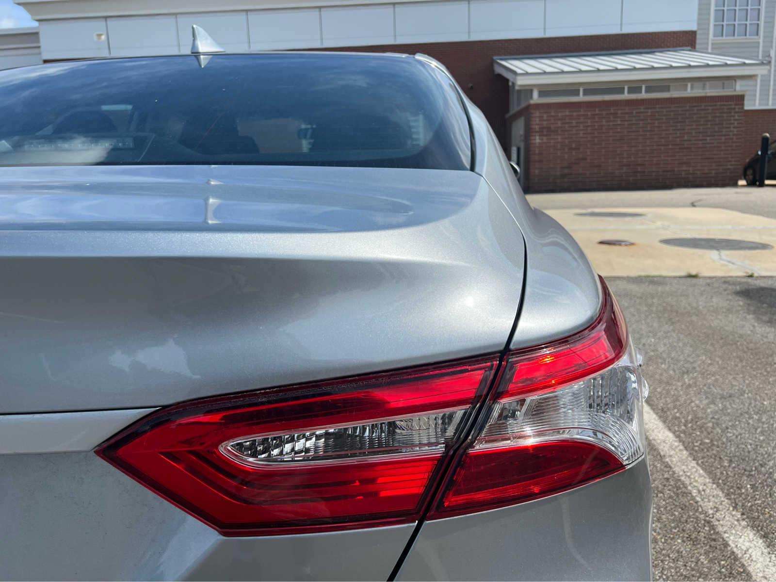 2019 Toyota Camry LE - Photo 23