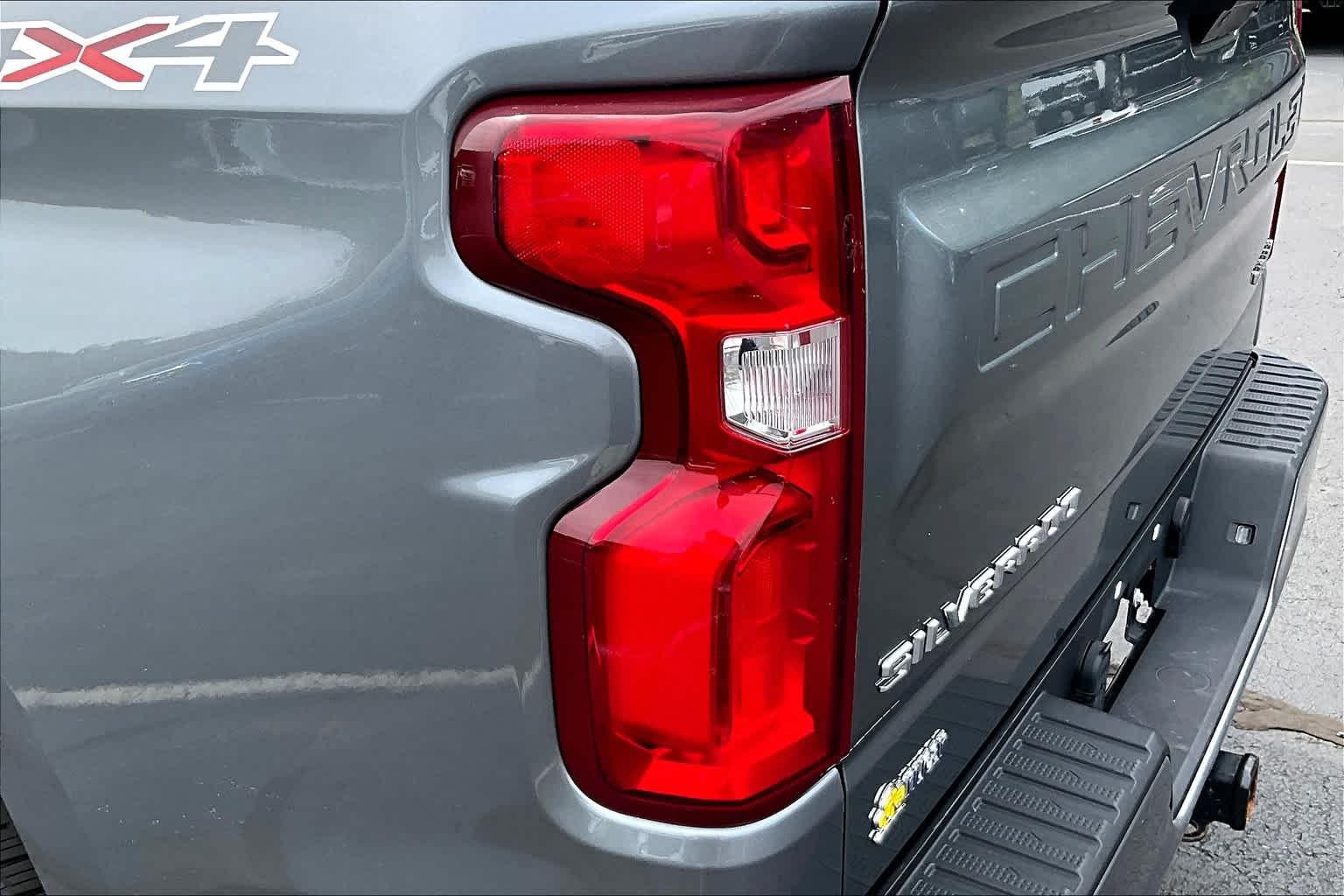 2022 Chevrolet Silverado 1500 LTD Custom 4WD Crew Cab 147 - Photo 31