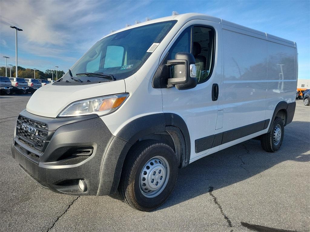 2025 Ram ProMaster 1500 Low Roof - Photo 2