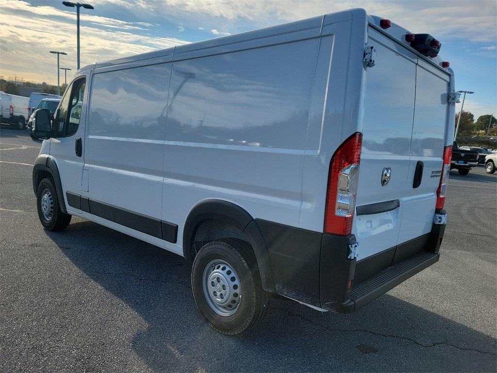 2025 Ram ProMaster 1500 Low Roof - Photo 4