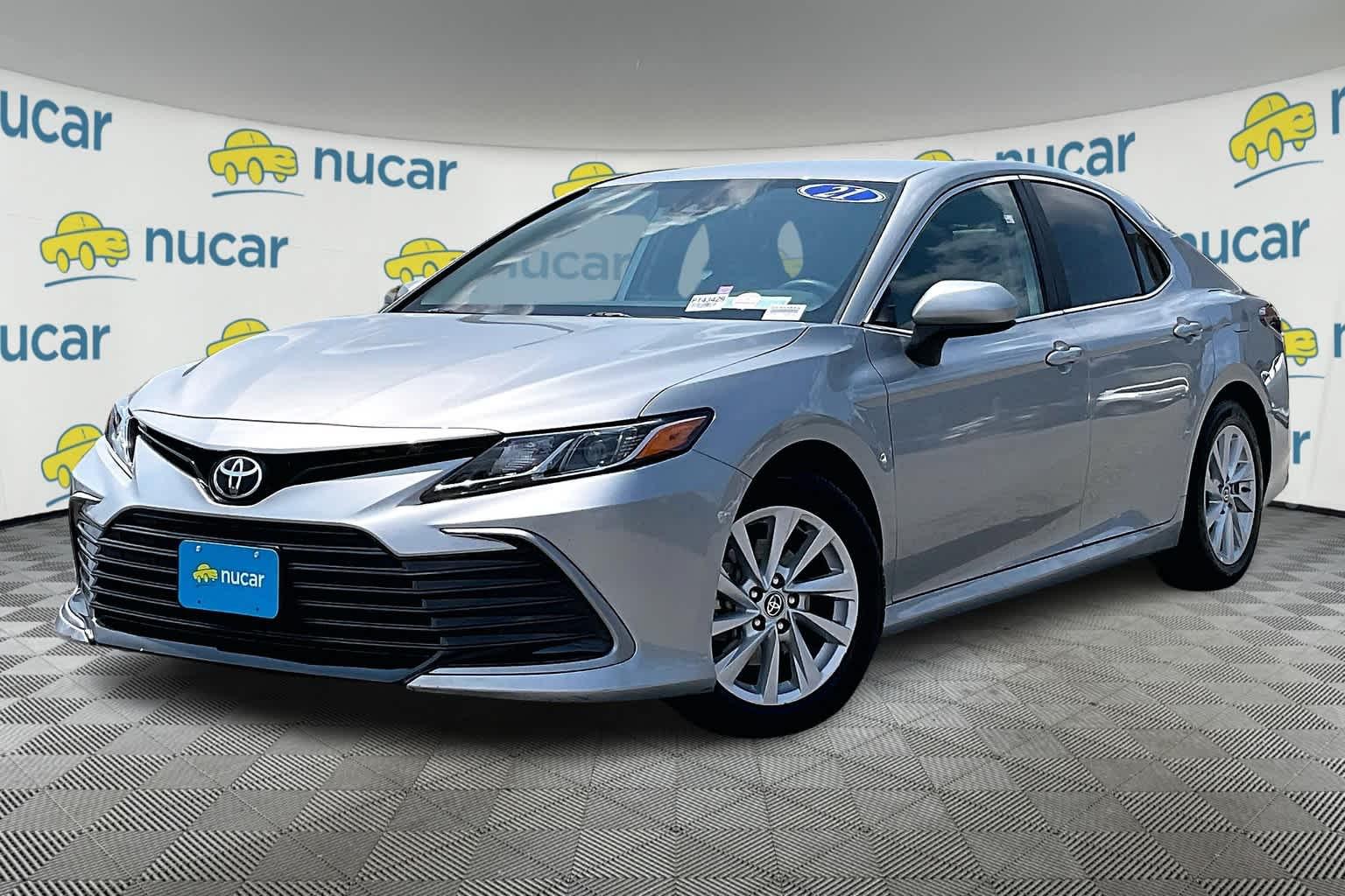 2021 Toyota Camry LE - Photo 3