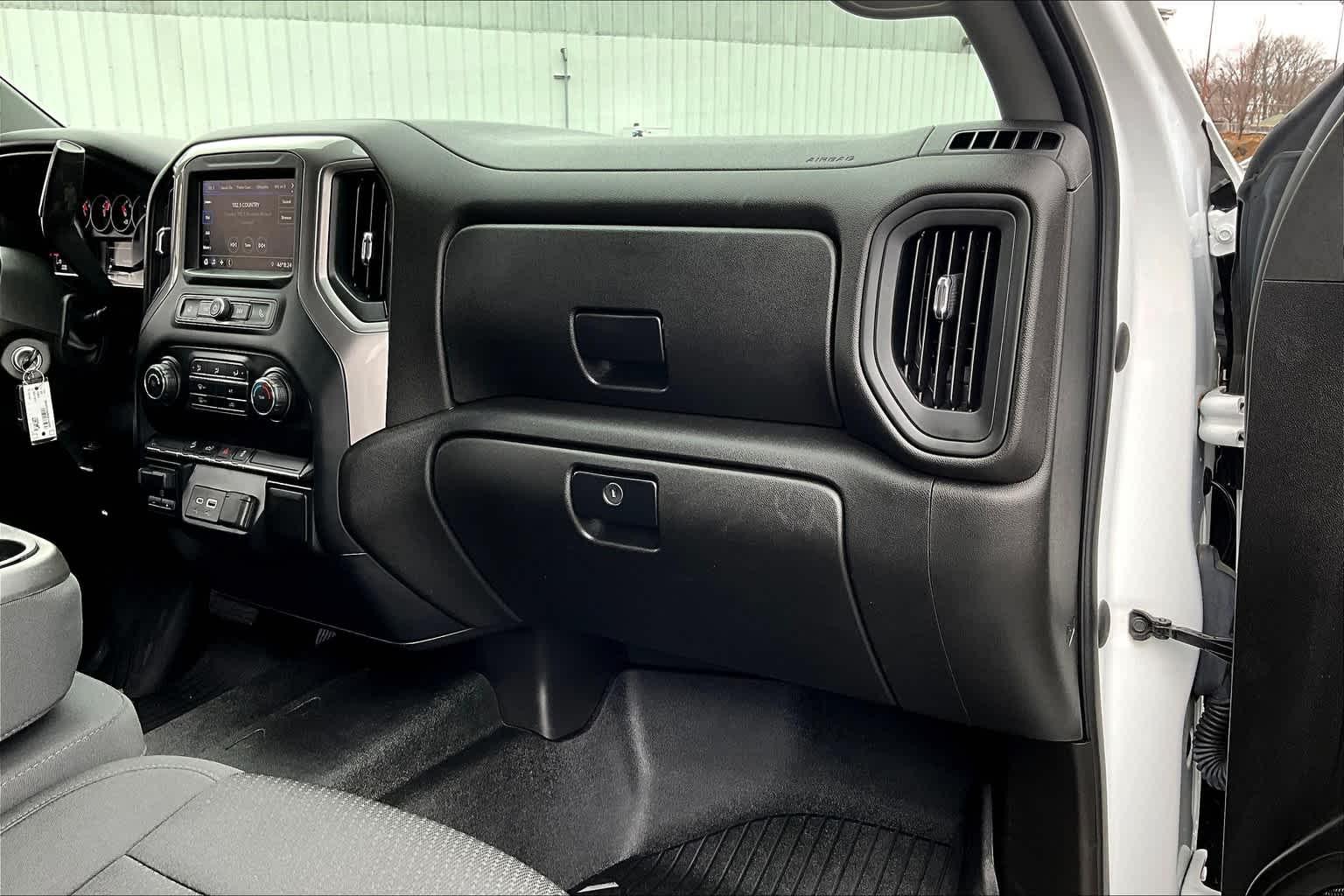 2021 Chevrolet Silverado 1500 Custom Trail Boss 4WD Crew Cab 147 - Photo 13