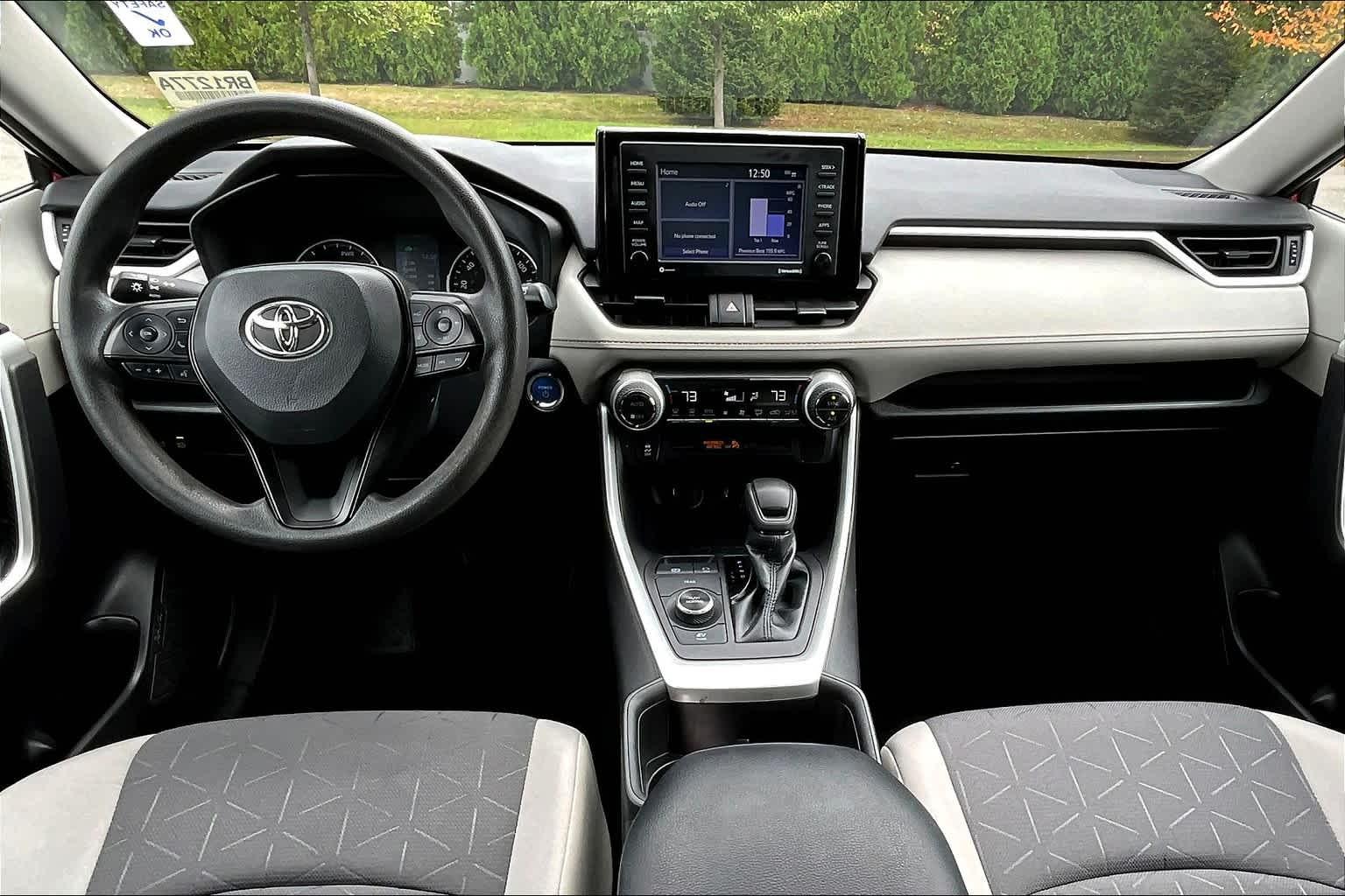 2022 Toyota RAV4 Hybrid XLE - Photo 21