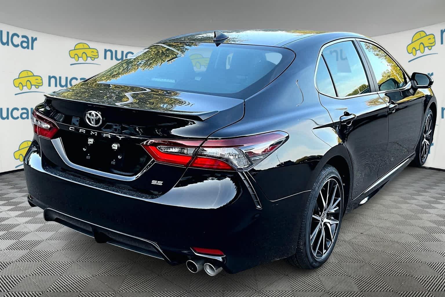 2024 Toyota Camry SE - Photo 4