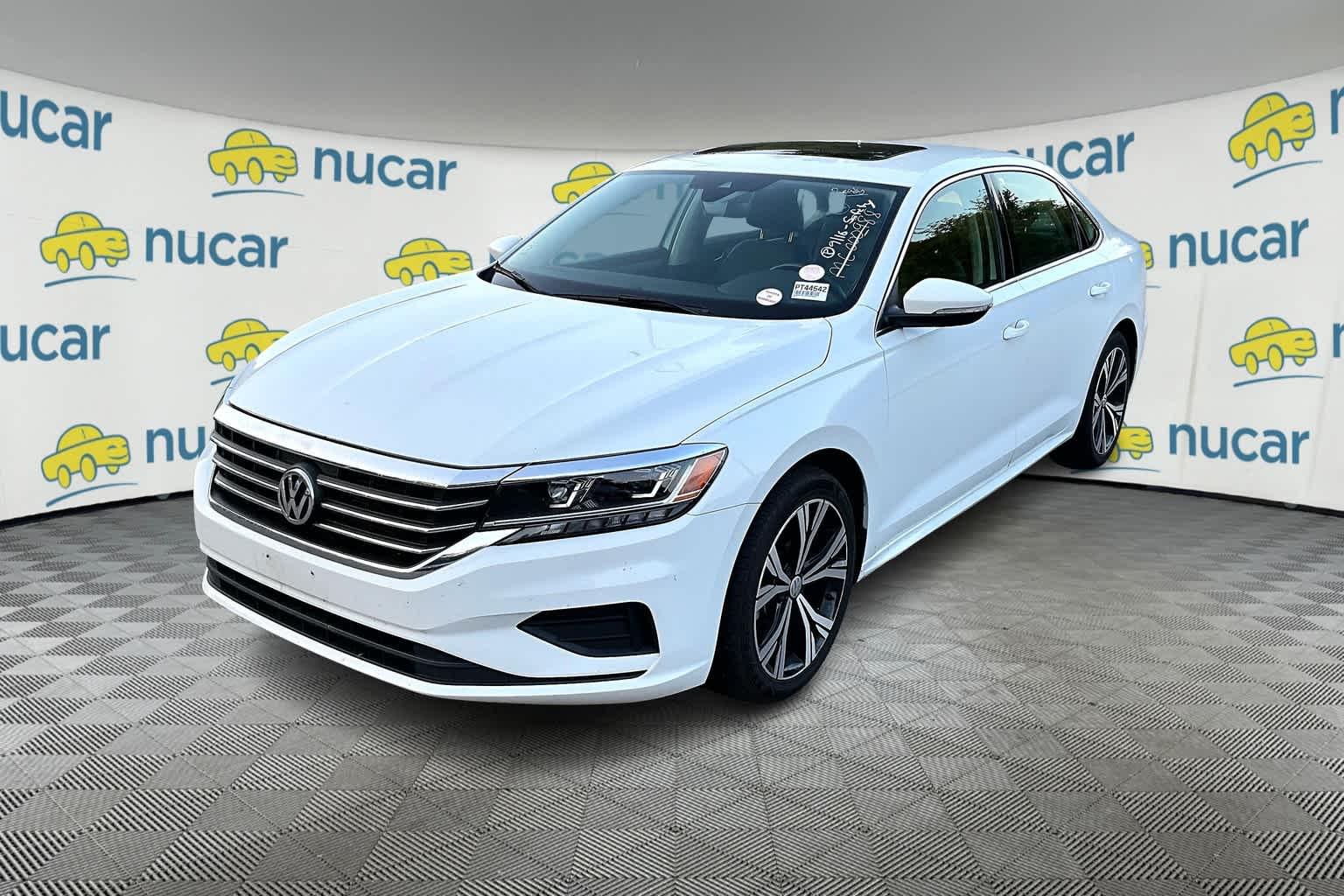 2021 Volkswagen Passat 2.0T SE - Photo 2