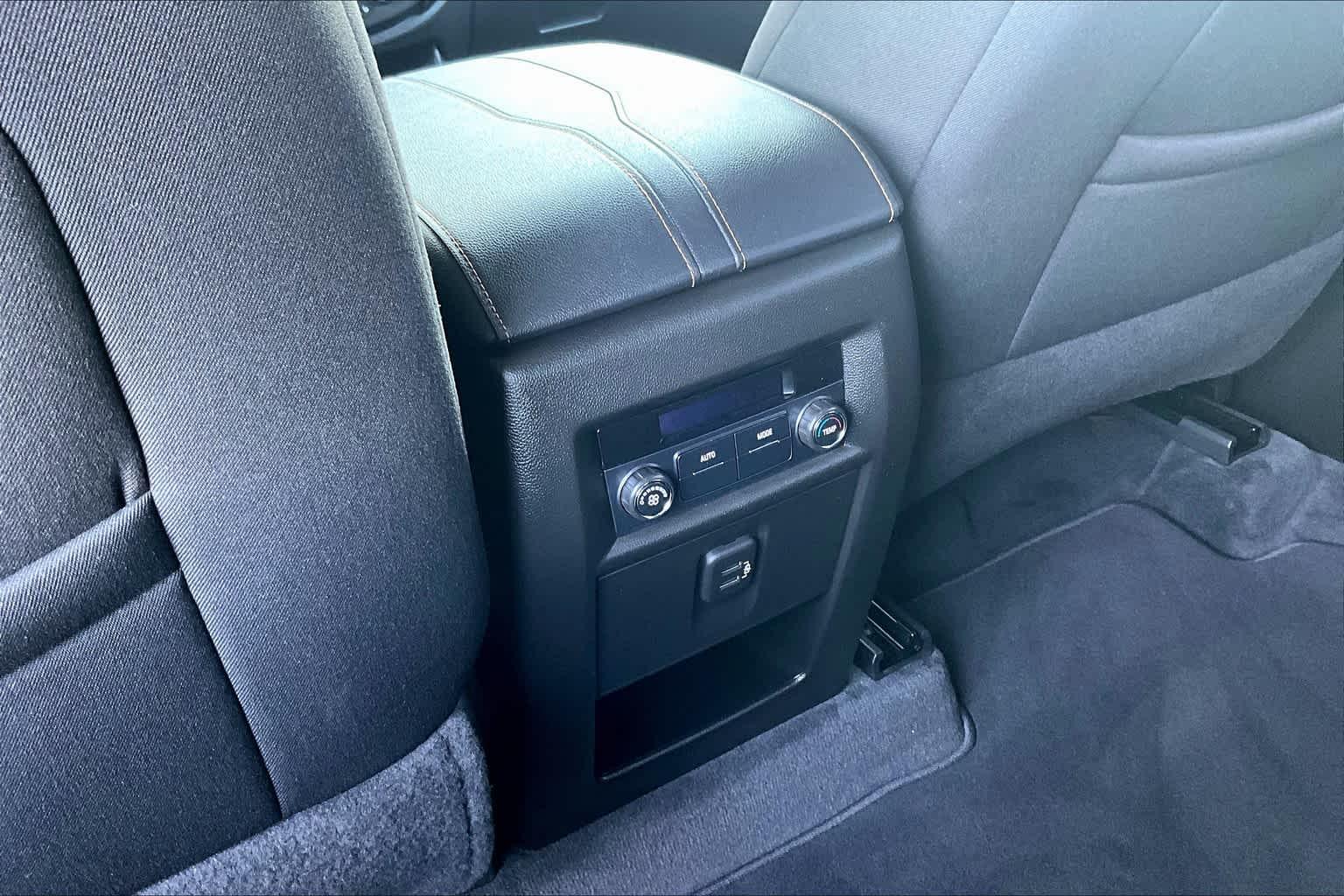 2020 Chevrolet Traverse LT Cloth - Photo 27