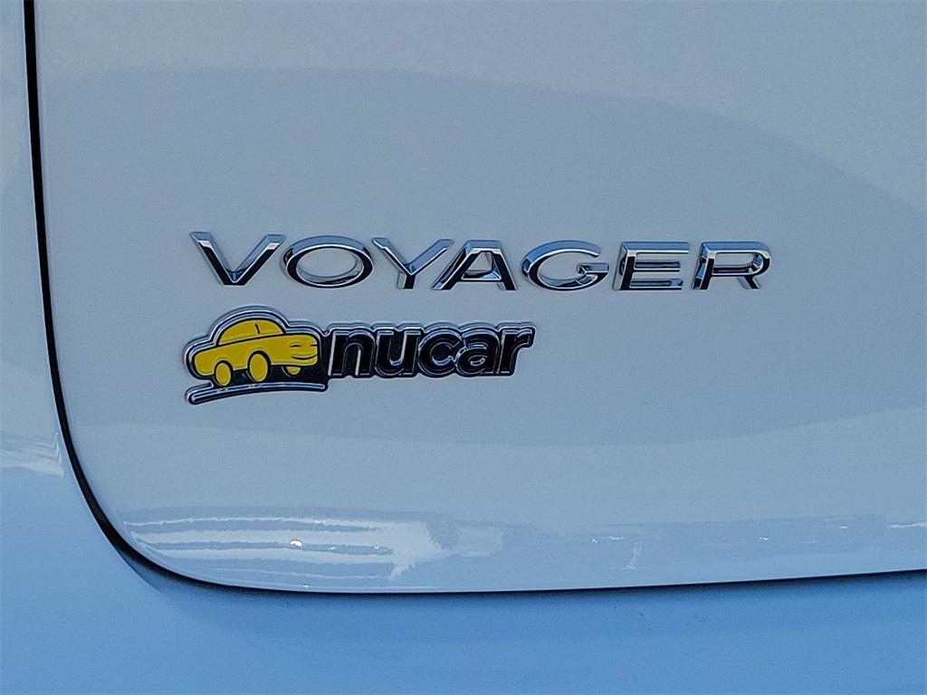 2025 Chrysler Voyager LX - Photo 20