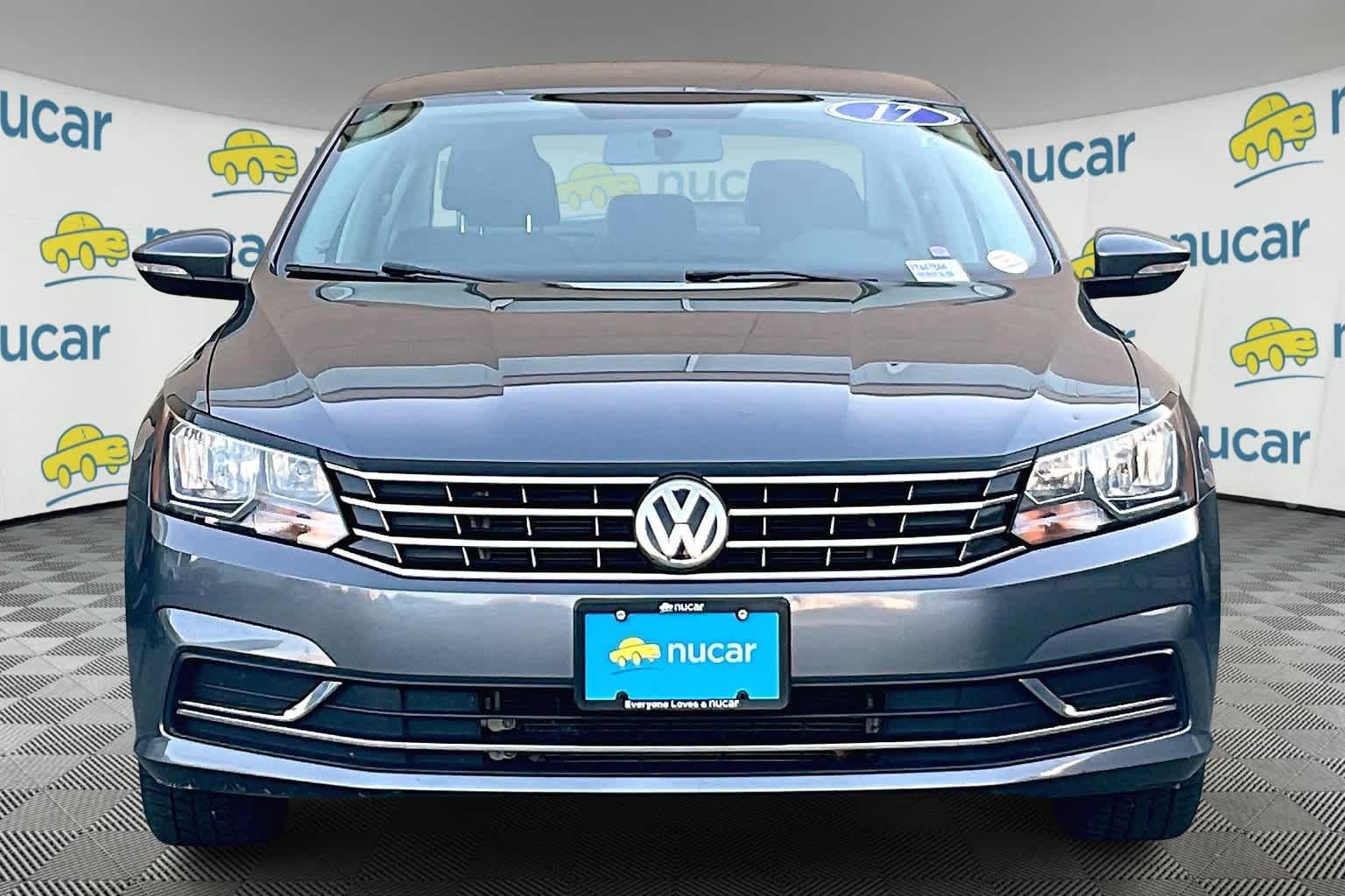 2017 Volkswagen Passat 1.8T S - Photo 2