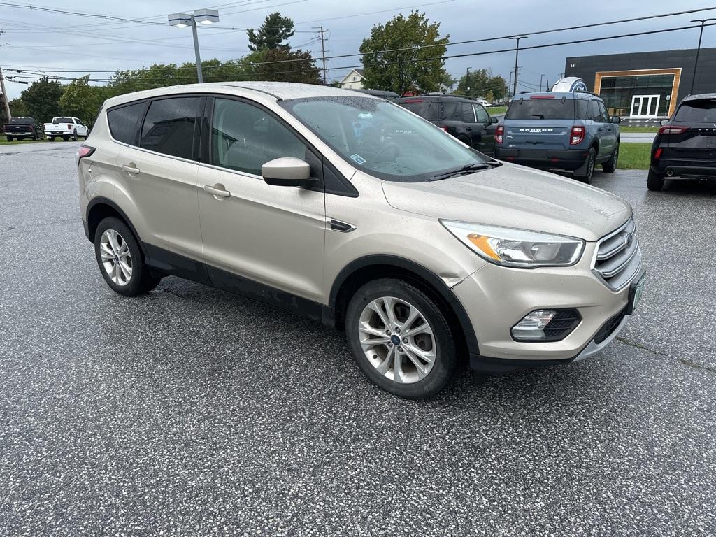 2017 Ford Escape SE - Photo 2