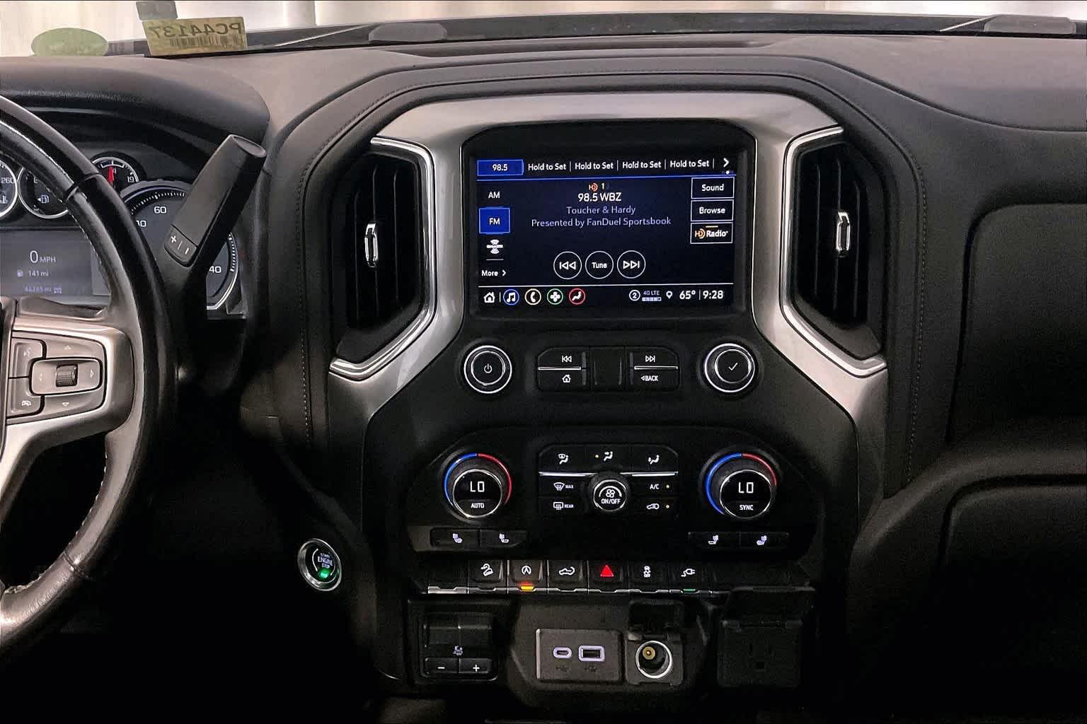 2021 Chevrolet Silverado 1500 RST 4WD Crew Cab 147 - Photo 18