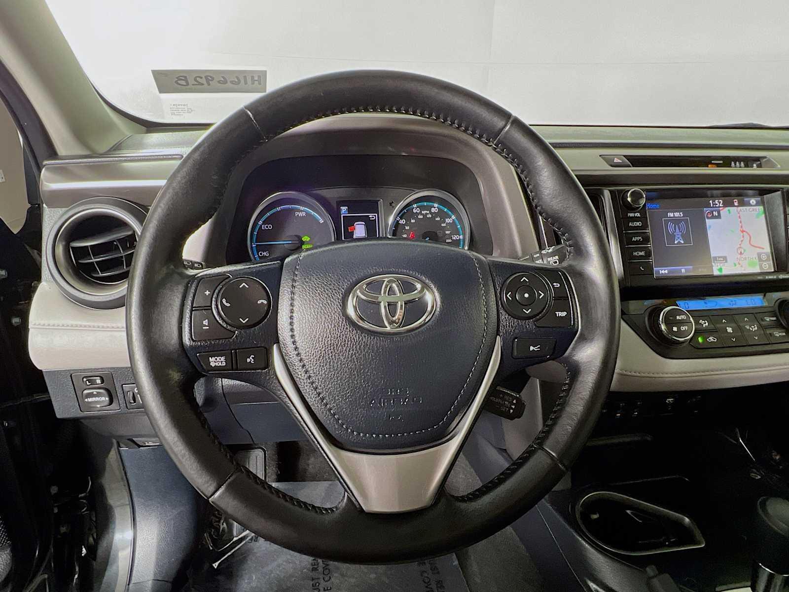 2018 Toyota RAV4 Hybrid XLE - Photo 11