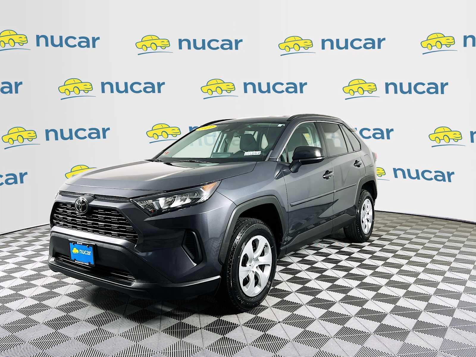 2021 Toyota RAV4 LE - Photo 3