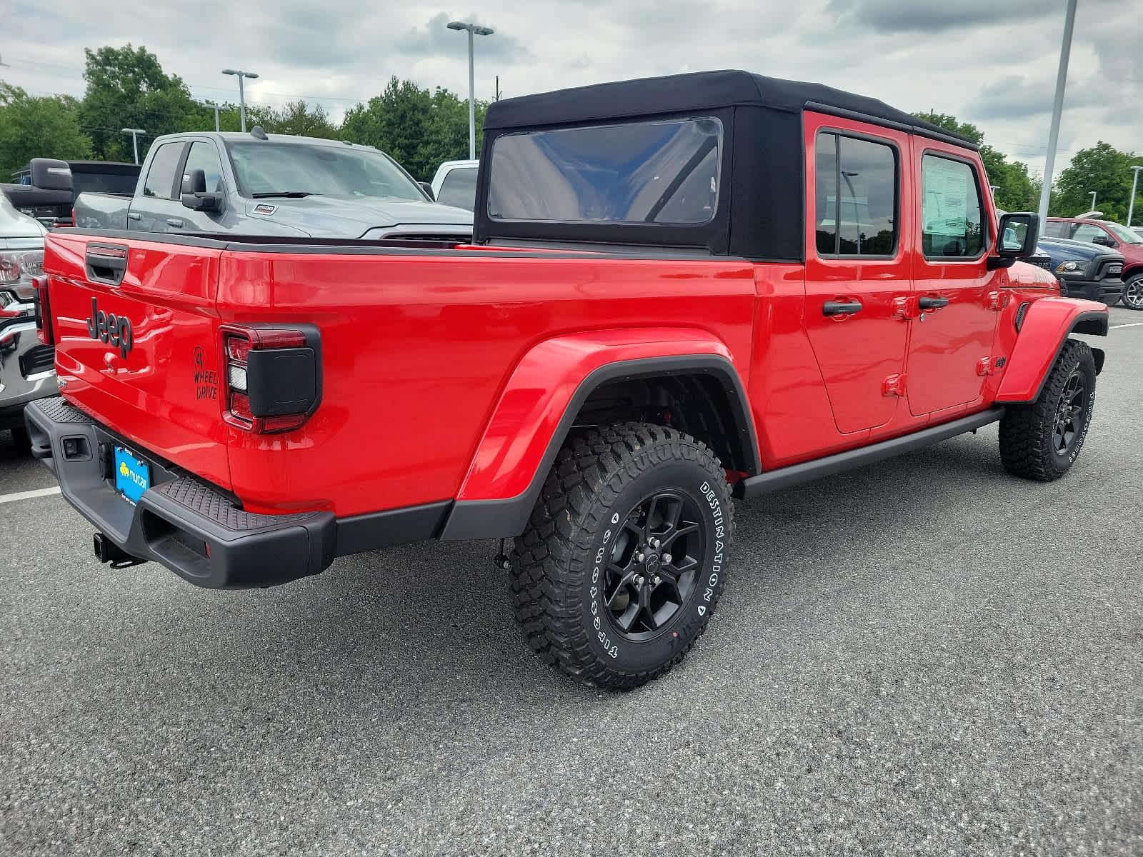 2024 Jeep Gladiator Willys 4x4 - Photo 4