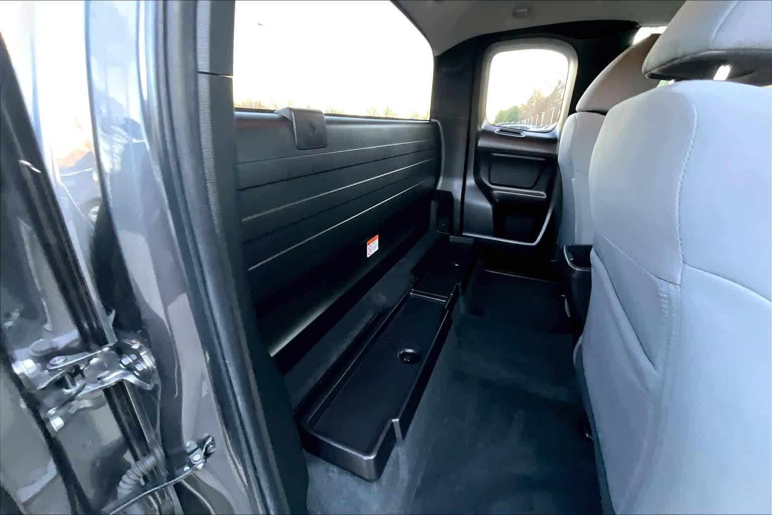 2022 Toyota Tacoma SR Access Cab 6 Bed I4 AT - Photo 16