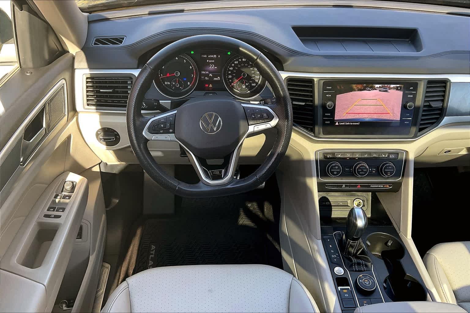 2021 Volkswagen Atlas 3.6L V6 SE w/Technology R-Line - Photo 18