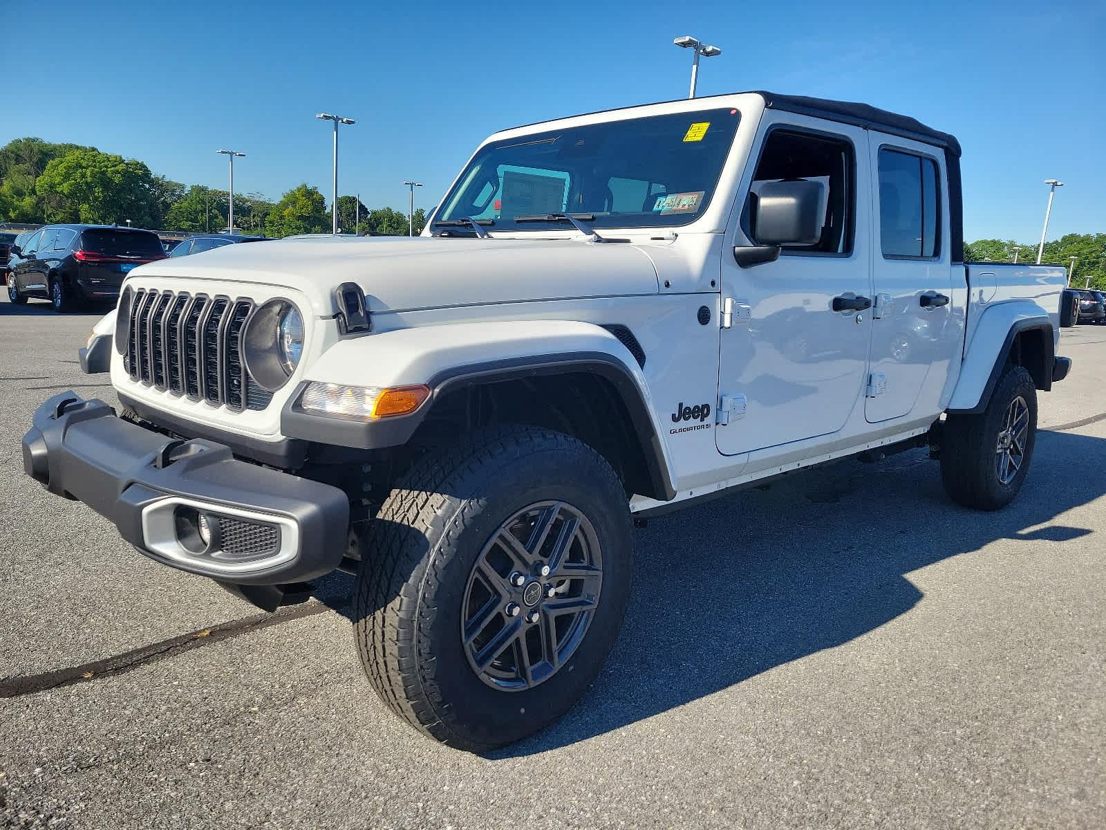 2024 Jeep Gladiator Sport S 4x4 - Photo 2