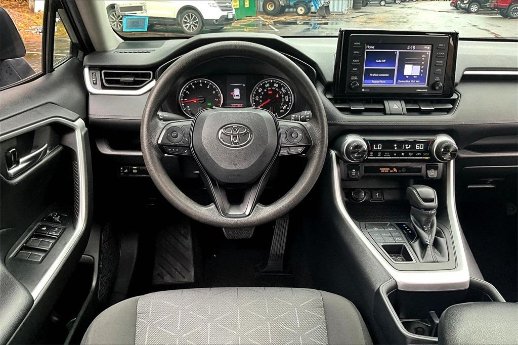 2022 Toyota RAV4 XLE - Photo 17