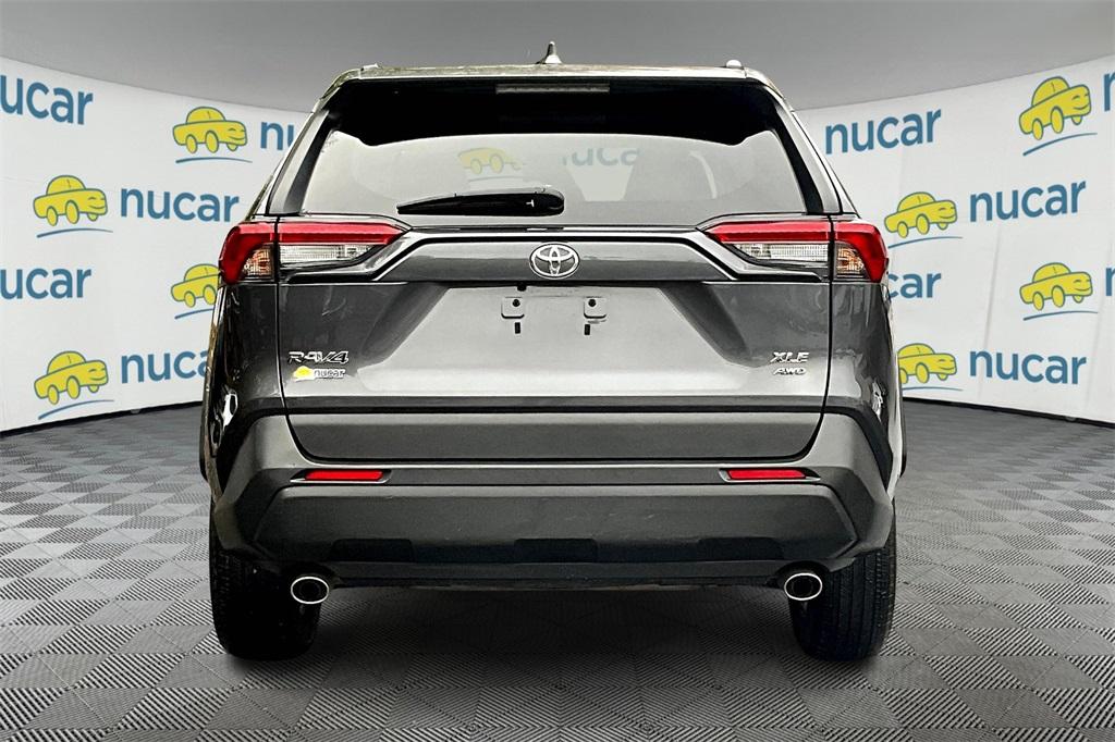 2022 Toyota RAV4 XLE - Photo 5