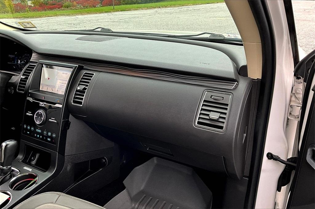 2019 Ford Flex Limited - Photo 13