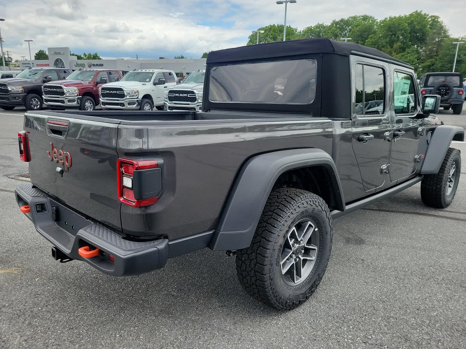 2024 Jeep Gladiator Mojave 4x4 - Photo 4