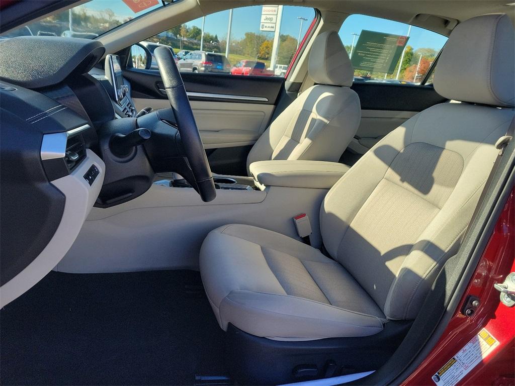 2021 Nissan Altima 2.5 SV - Photo 13