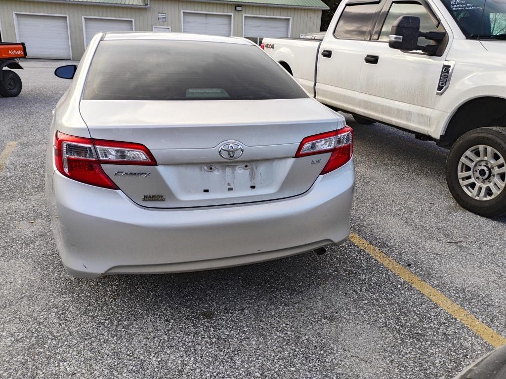 2012 Toyota Camry LE - Photo 4